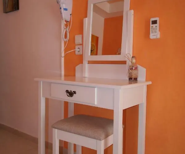 Alexandros 度假居 *